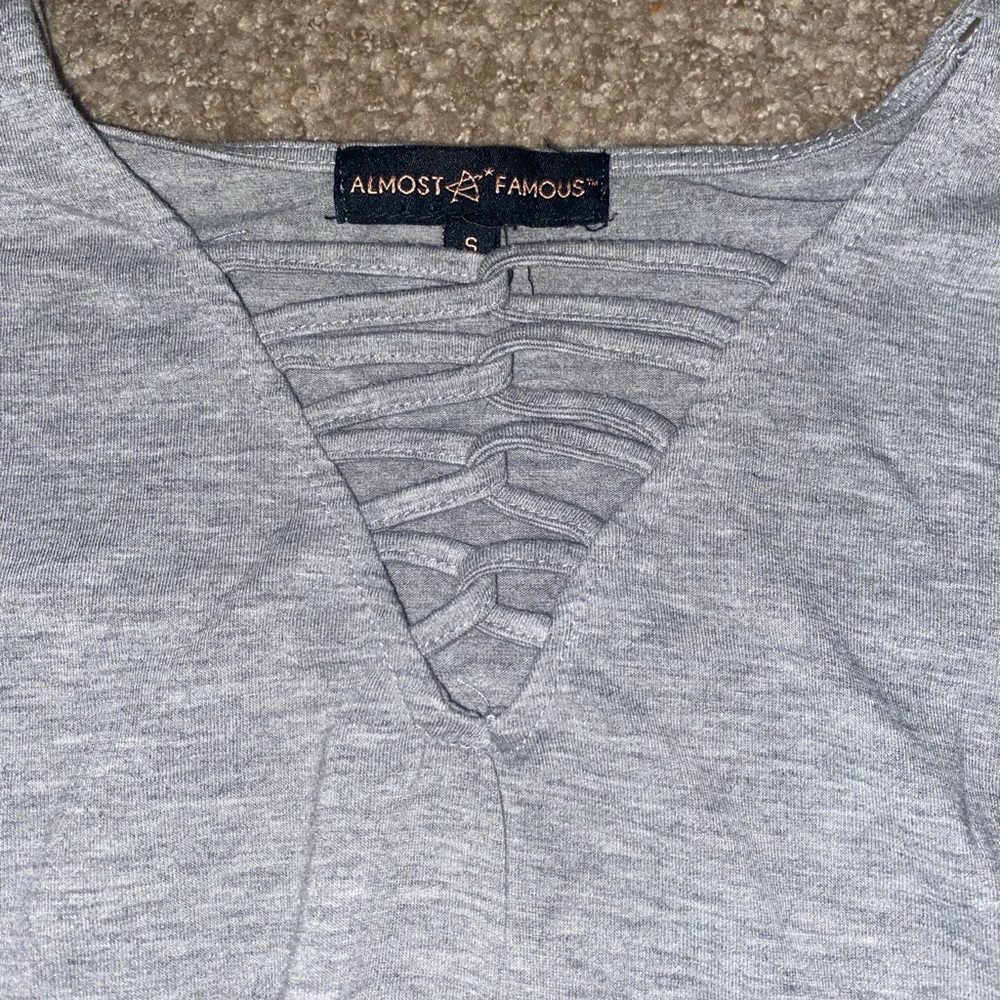 shirt - Picture 2 of 3